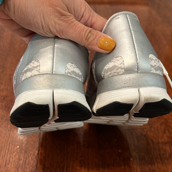 Nike Free 5.0s - python and silver! - Picture 8 of 11